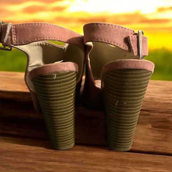 Wild Diva Vixen pink Open Toe Wedges Strapped Size 6 - Picture 3 of 5